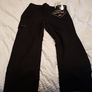 SALE!!! Oakley Baldy 2L Gore BioZone Snowpant